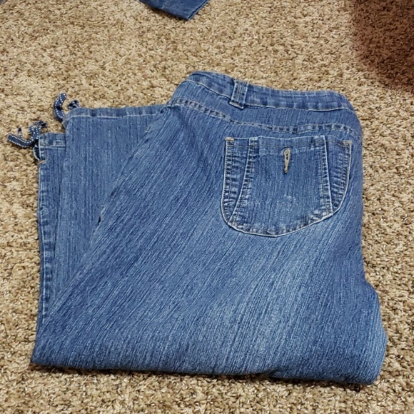 Basic Editions Denim - 20w jean capris. Like new